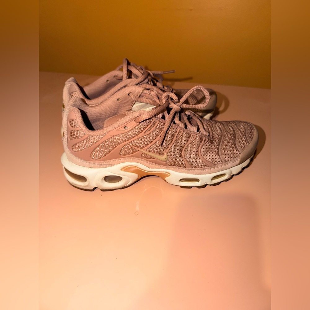 Nike Women's Blush Pink Sneakers